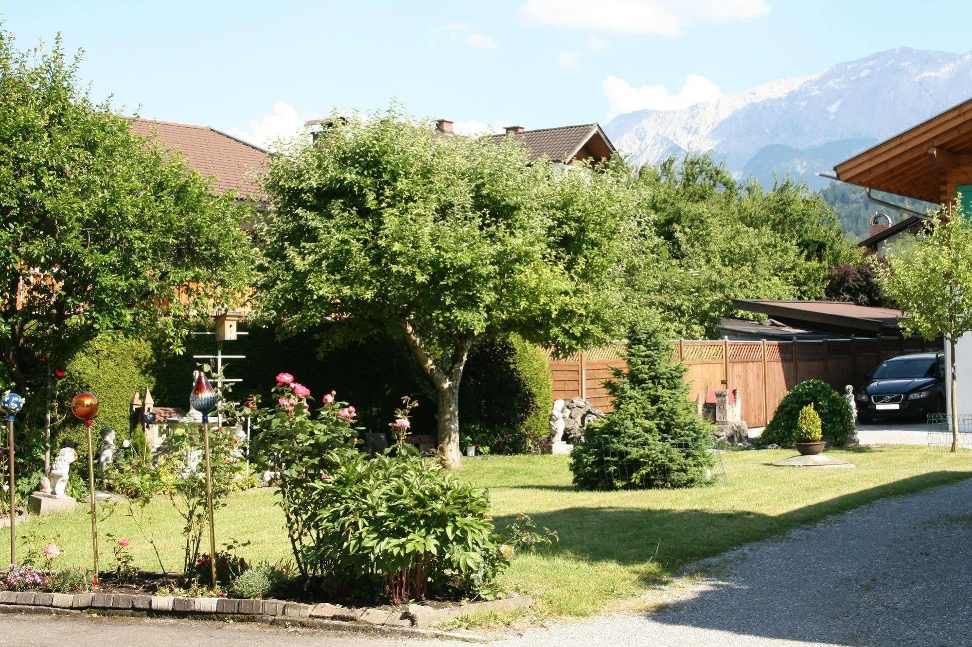 Hotel Garni Almenrausch Und Edelweiss Garmisch-Partenkirchen Exterior foto